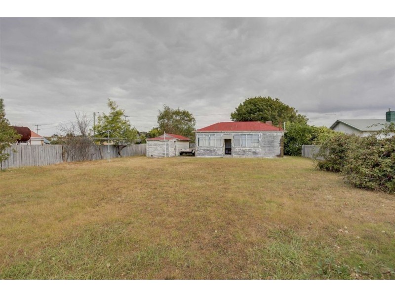 242 Flinders St, Beauty Point TAS 7270