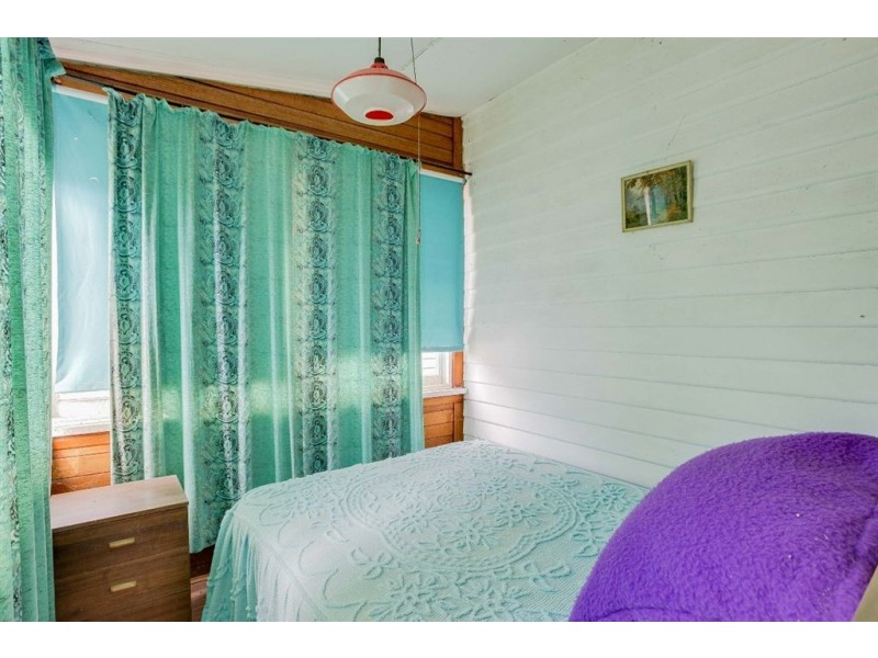 242 Flinders St, Beauty Point TAS 7270