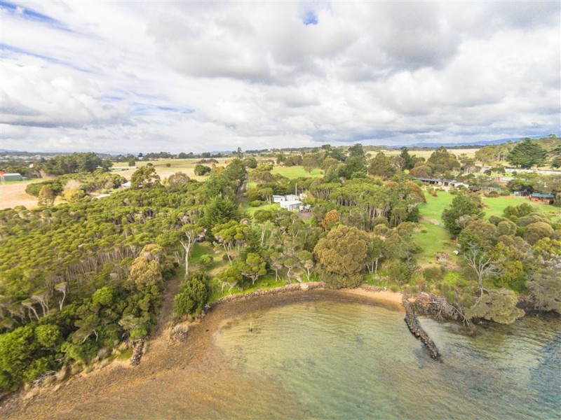 121 Bevic Road, Clarence Point TAS 7270