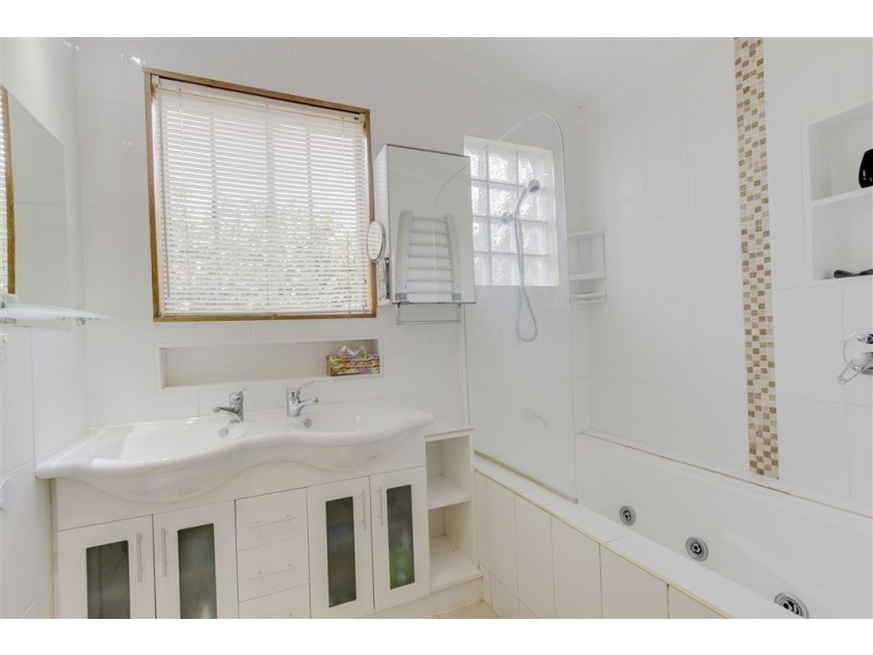 51 Beach Road, Gravelly Beach TAS 7276