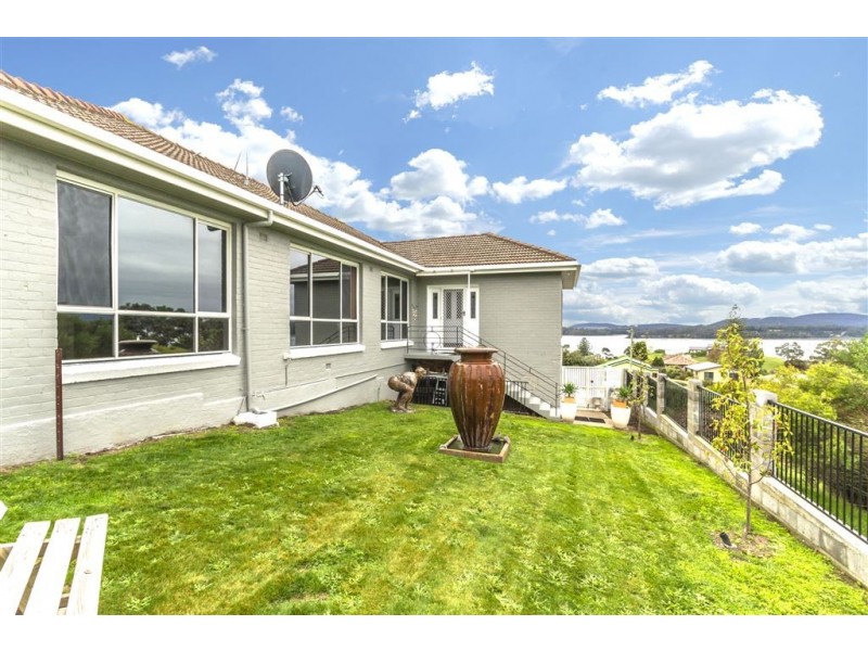 156 Oxford Street, Beauty Point TAS 7270