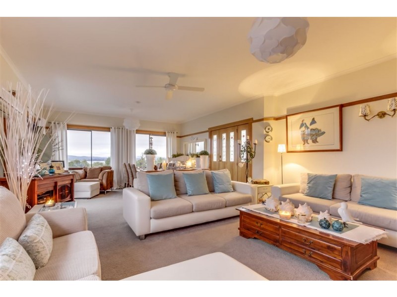 156 Oxford Street, Beauty Point TAS 7270