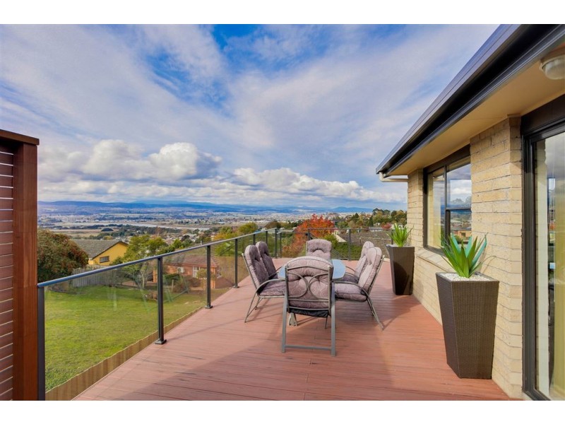 17 Balmoral Avenue, Riverside TAS 7250