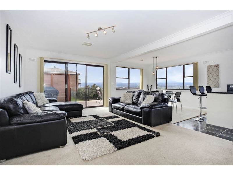 17 Balmoral Avenue, Riverside TAS 7250