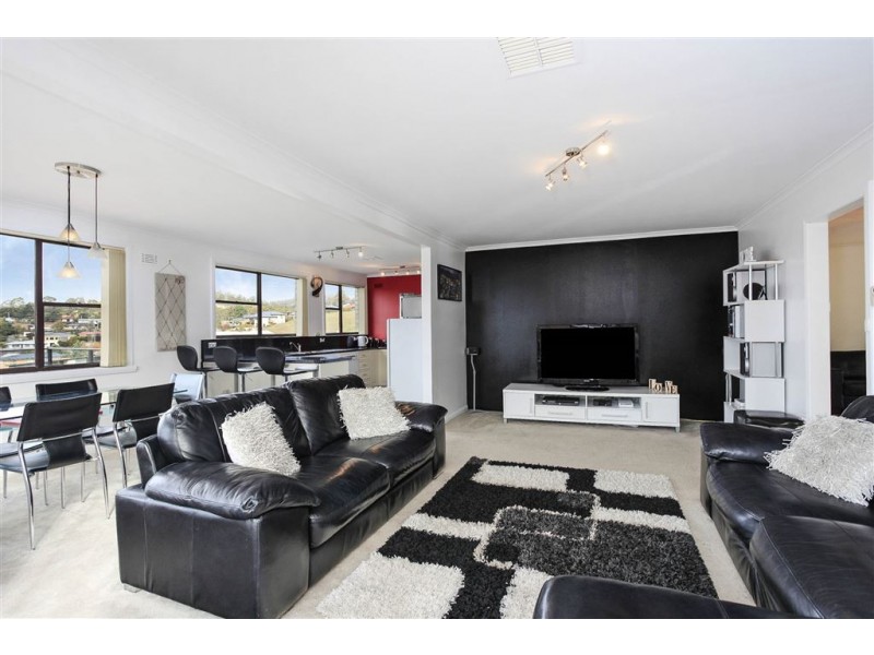 17 Balmoral Avenue, Riverside TAS 7250