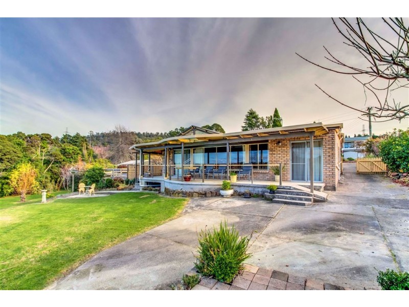 74 Gravelly Beach Road, Blackwall TAS 7275