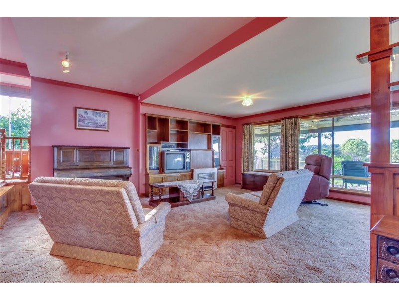74 Gravelly Beach Road, Blackwall TAS 7275
