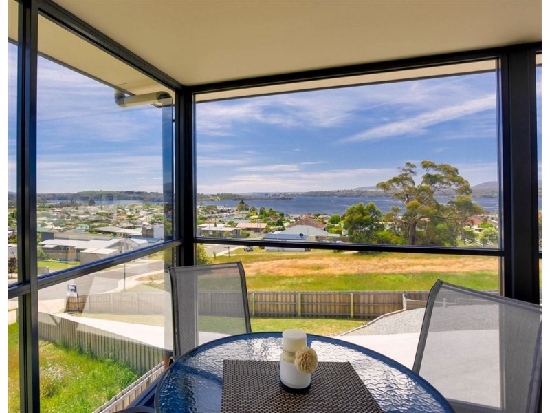 11 Cosgrove Court, Beauty Point TAS 7270