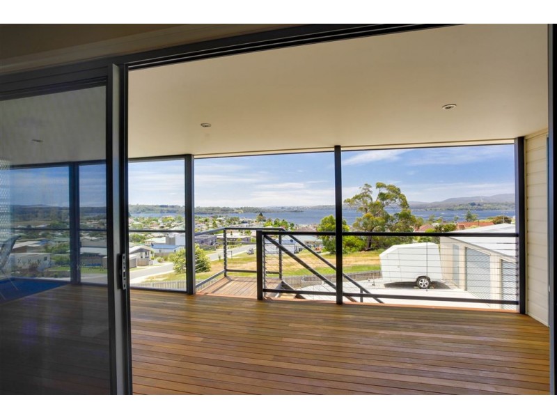 11 Cosgrove Court, Beauty Point TAS 7270