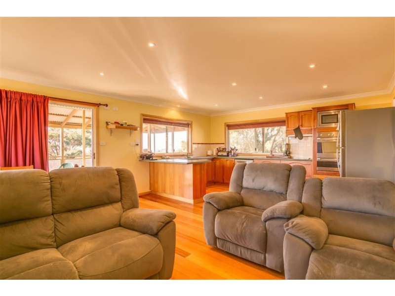 105 Top Road West, Greens Beach TAS 7270