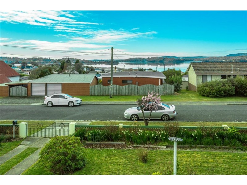 9 Garrett Street, Beauty Point TAS 7270