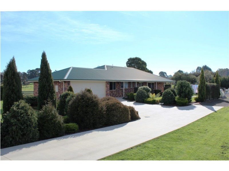 10 Chaplins Lane, Gravelly Beach TAS 7276
