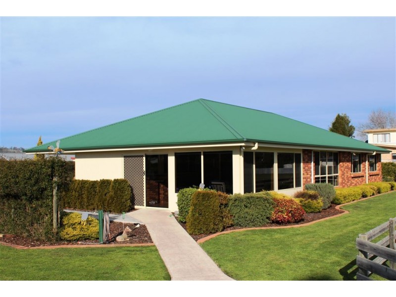 10 Chaplins Lane, Gravelly Beach TAS 7276
