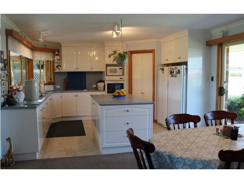 10 Chaplins Lane, Gravelly Beach TAS 7276