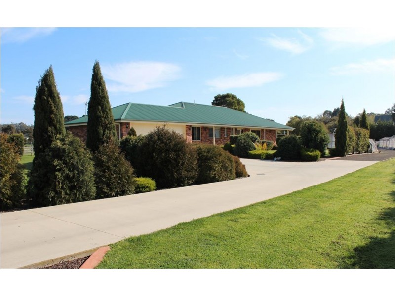 10 Chaplins Lane, Gravelly Beach TAS 7276