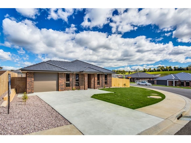 2/4 Andros Place, Legana TAS 7277