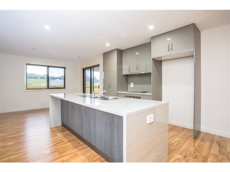 2/4 Andros Place, Legana TAS 7277