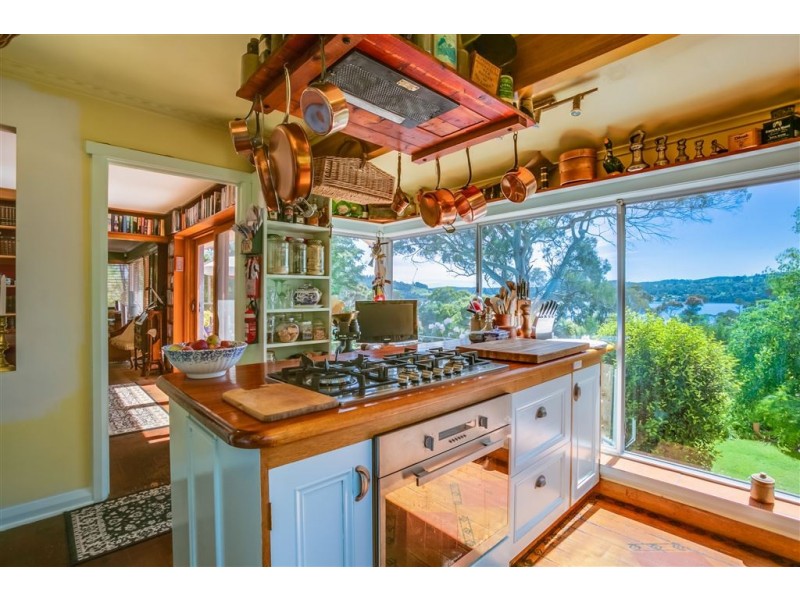 180 Paper Beach Road, Swan Point TAS 7275