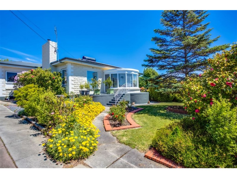 7 Garrett Street, Beauty Point TAS 7270