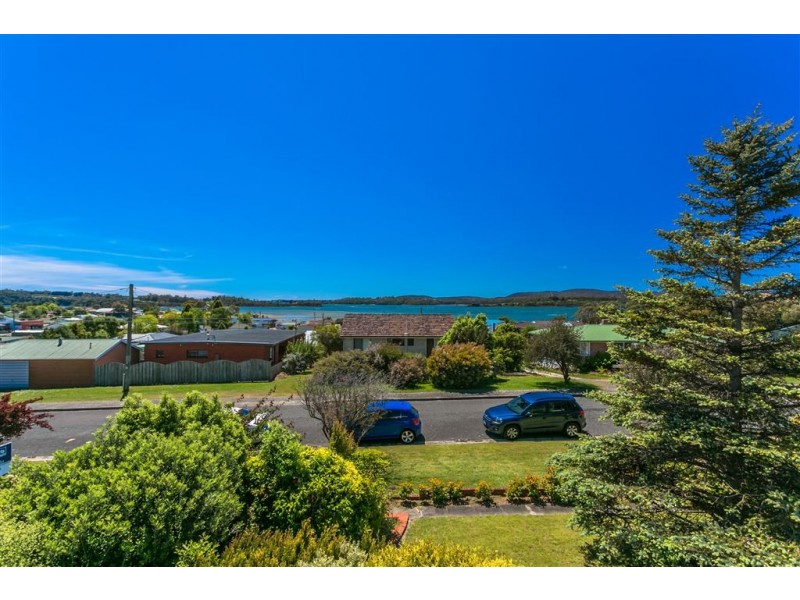7 Garrett Street, Beauty Point TAS 7270