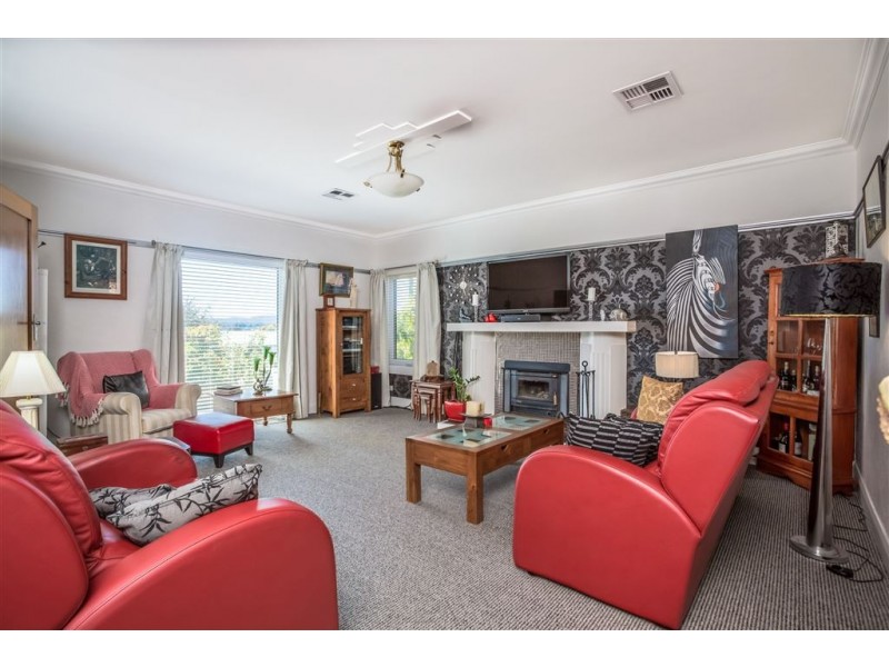 7 Garrett Street, Beauty Point TAS 7270