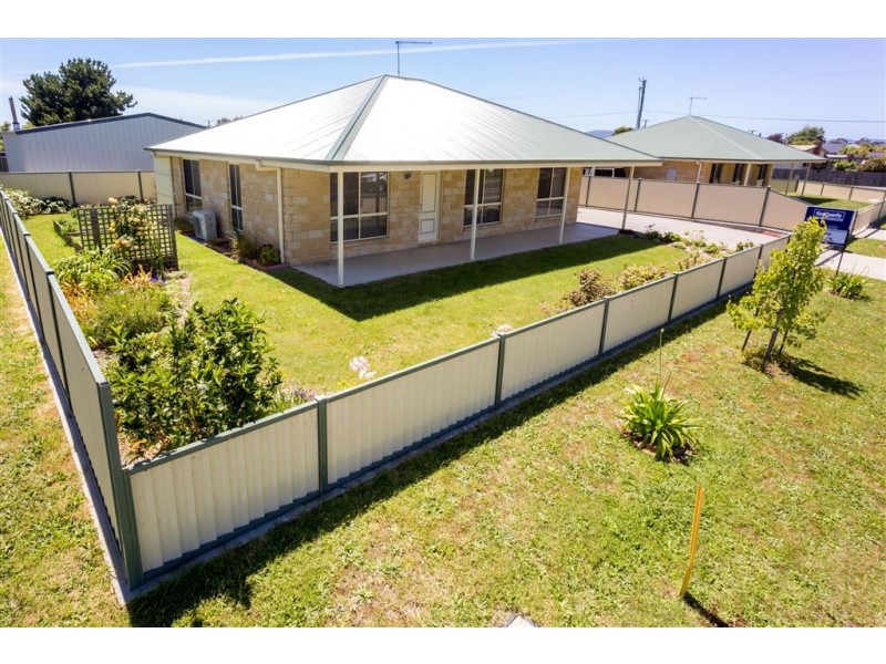 2/2 Lempriere Ave, Beauty Point TAS 7270