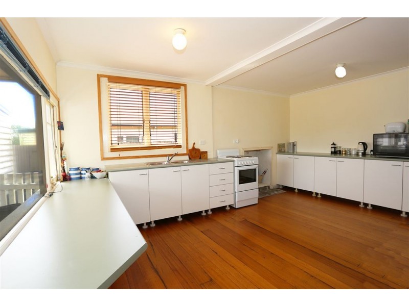 12 Beatty Street, Beauty Point TAS 7270