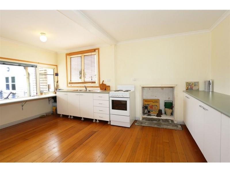 12 Beatty Street, Beauty Point TAS 7270