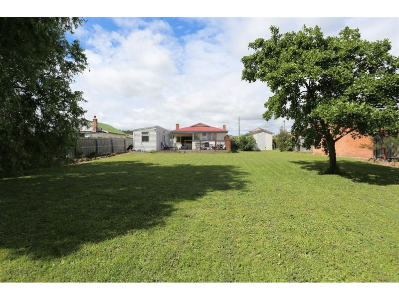 12 Beatty Street, Beauty Point TAS 7270