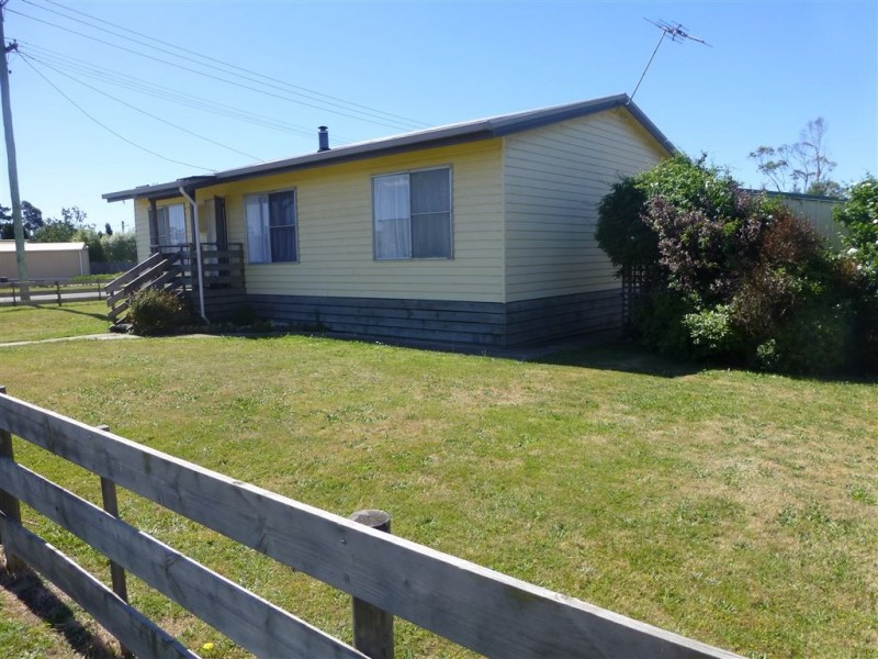 2A Mainwaring Street, Beauty Point TAS 7270