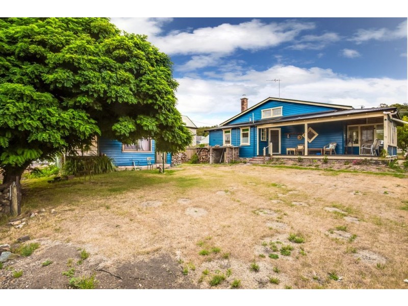 158 Weld st, Beaconsfield TAS 7270