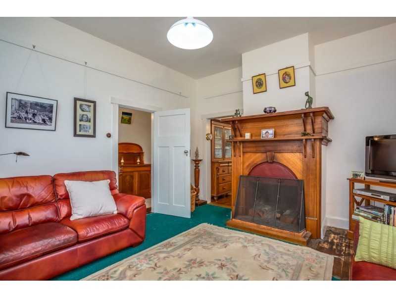158 Weld st, Beaconsfield TAS 7270