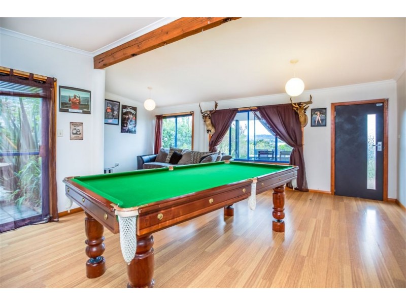 11 Beach Road, Gravelly Beach TAS 7276