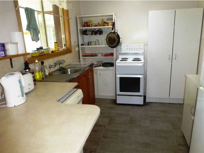 24 Douglas Street, Beaconsfield TAS 7270