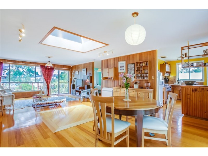 19 Beach Rd, Gravelly Beach TAS 7276