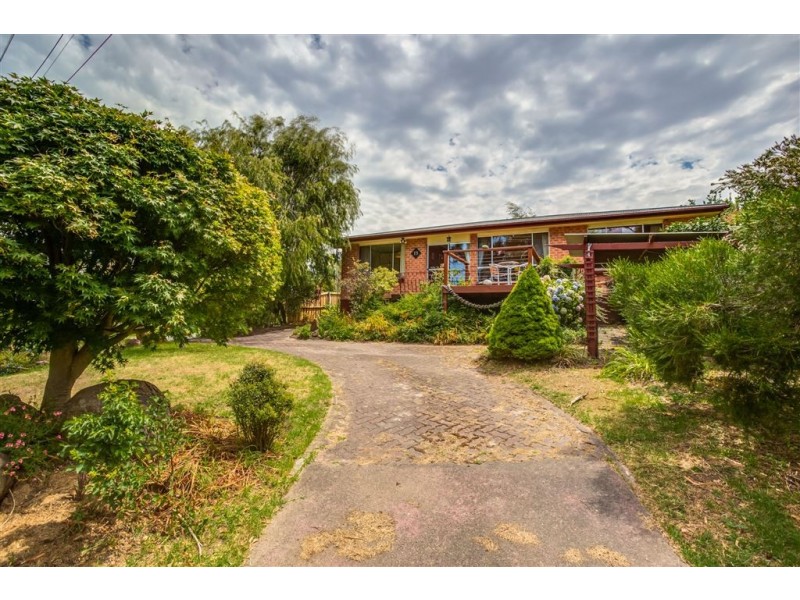 19 Beach Rd, Gravelly Beach TAS 7276