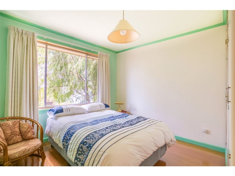 19 Beach Rd, Gravelly Beach TAS 7276