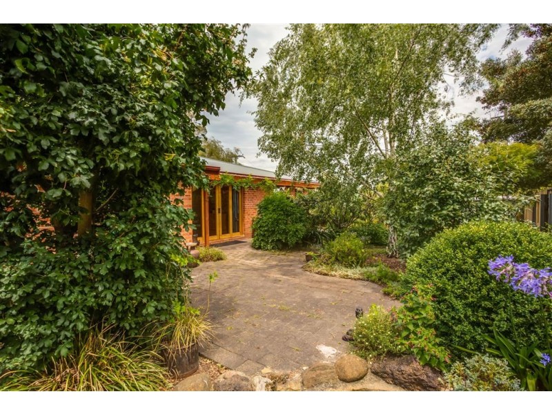 19 Beach Rd, Gravelly Beach TAS 7276