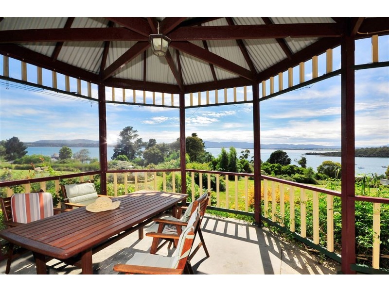 77 Flinders Street, Beauty Point TAS 7270
