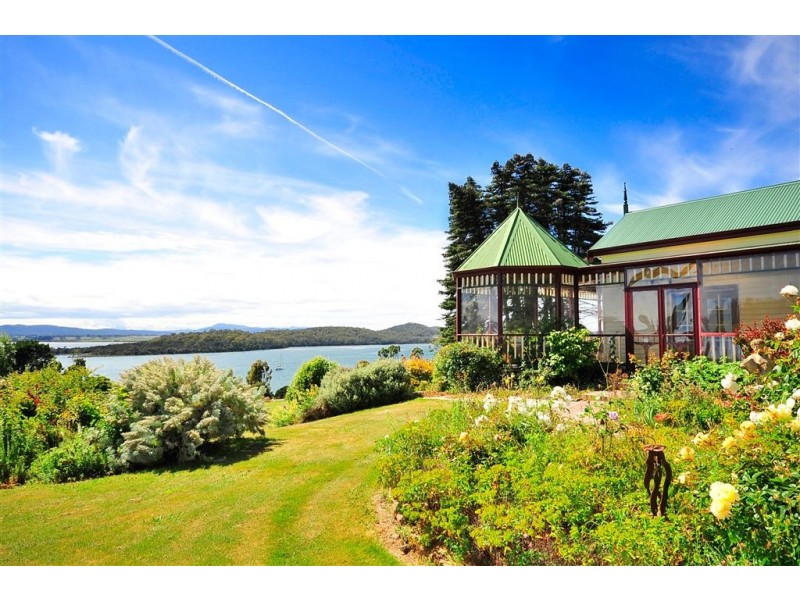 77 Flinders Street, Beauty Point TAS 7270