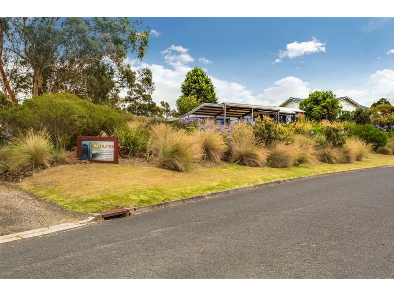 11 Beach Road, Gravelly Beach TAS 7276