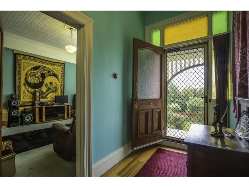 15 Main Road, Lanena TAS 7275