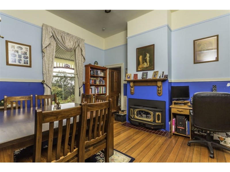 15 Main Road, Lanena TAS 7275