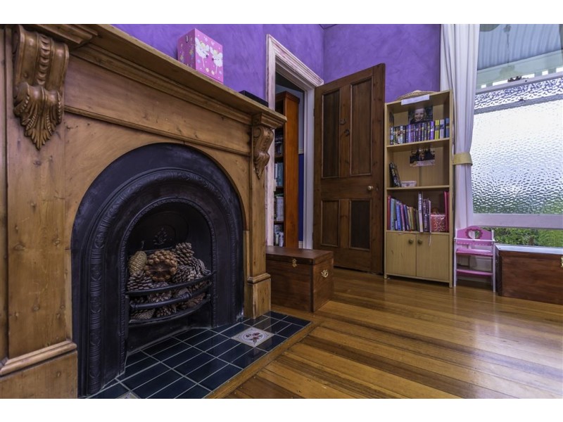 15 Main Road, Lanena TAS 7275