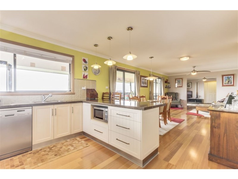 32-34 Brooklyn Street, Beaconsfield TAS 7270