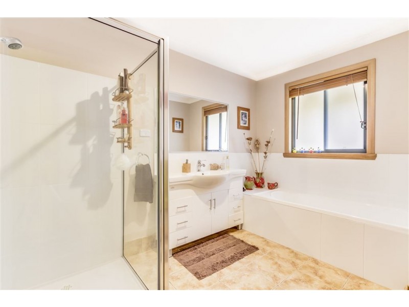 32-34 Brooklyn Street, Beaconsfield TAS 7270