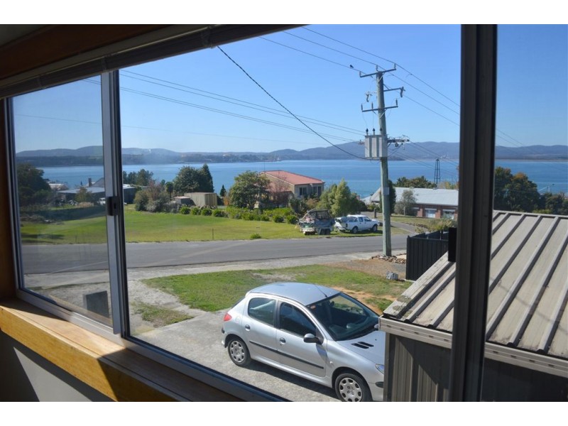 5 Bagot Street, Beauty Point TAS 7270