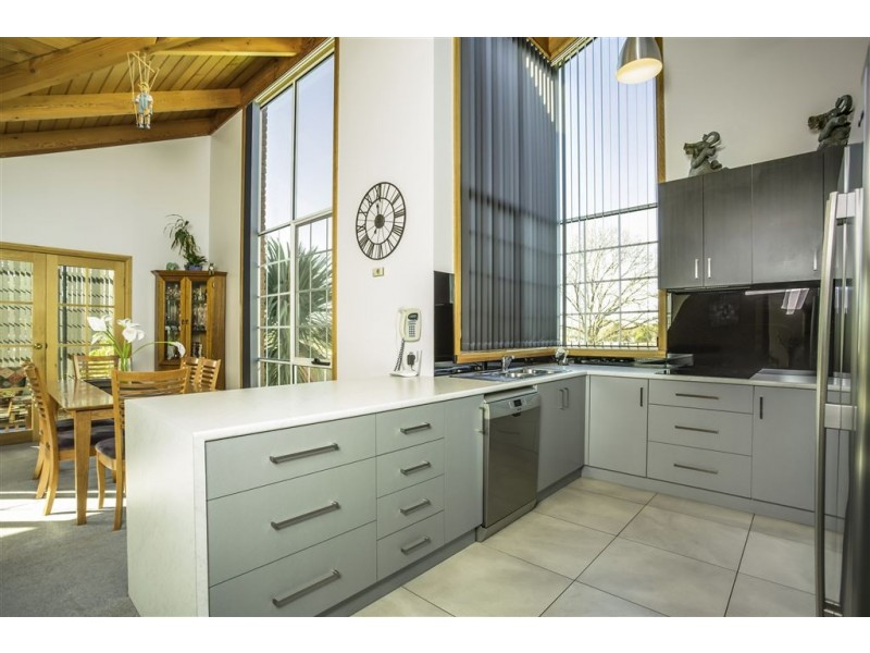 34 Douglas Street, Beaconsfield TAS 7270