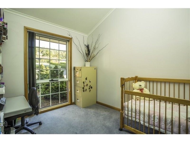 34 Douglas Street, Beaconsfield TAS 7270