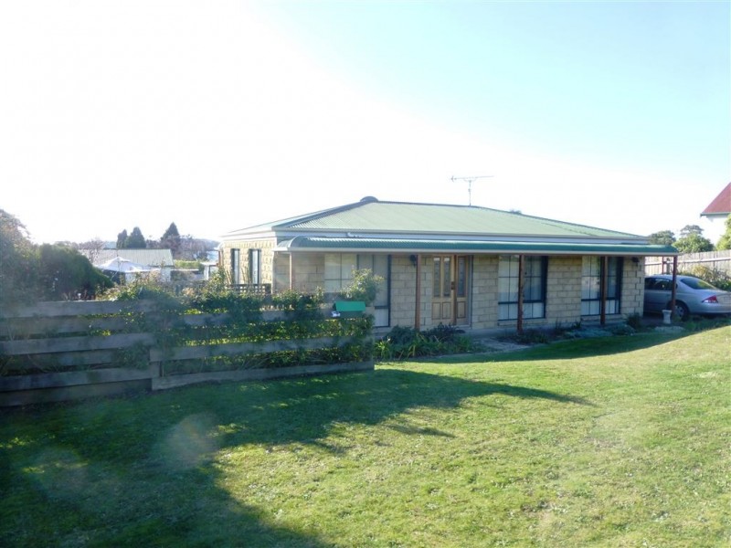 14 Garrett Street, Beauty Point TAS 7270